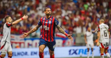 Bahia vence Flamengo e lava alma de Rogério Ceni.