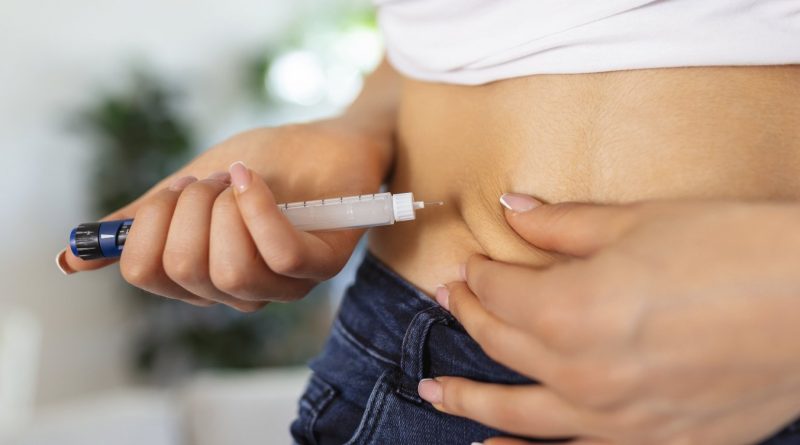 Reino Unido emite alerta sobre pancreatite ligada a canetas emagrecedoras.