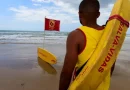 Pai e tio morrem afogados ao tentar salvar criança em praia de Camaçari.