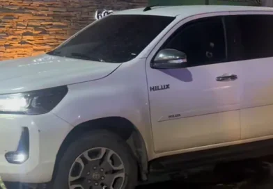 Rifeiro é morto a tiros dentro de carro de luxo em São Marcos, em Salvador.